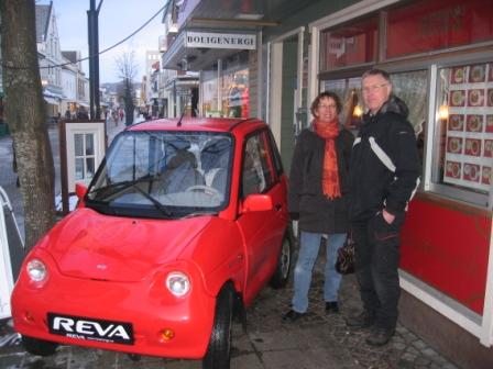 Solveig og Erik Gunnar Hagen kjøpte første elbil fra Boligenergi